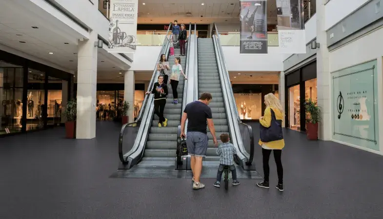 gentleman_grey_shopping_center